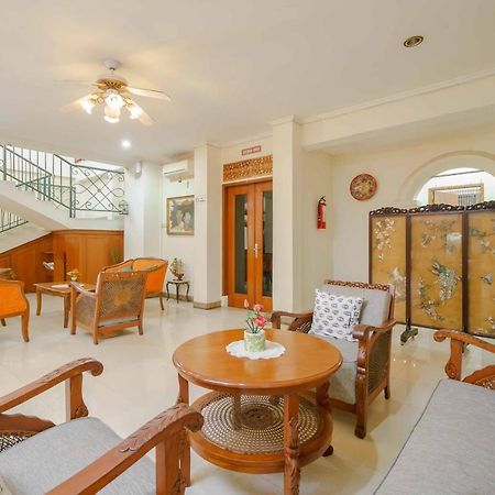ג'קרטה Reddoorz Plus Near Kemang Raya מראה חיצוני תמונה