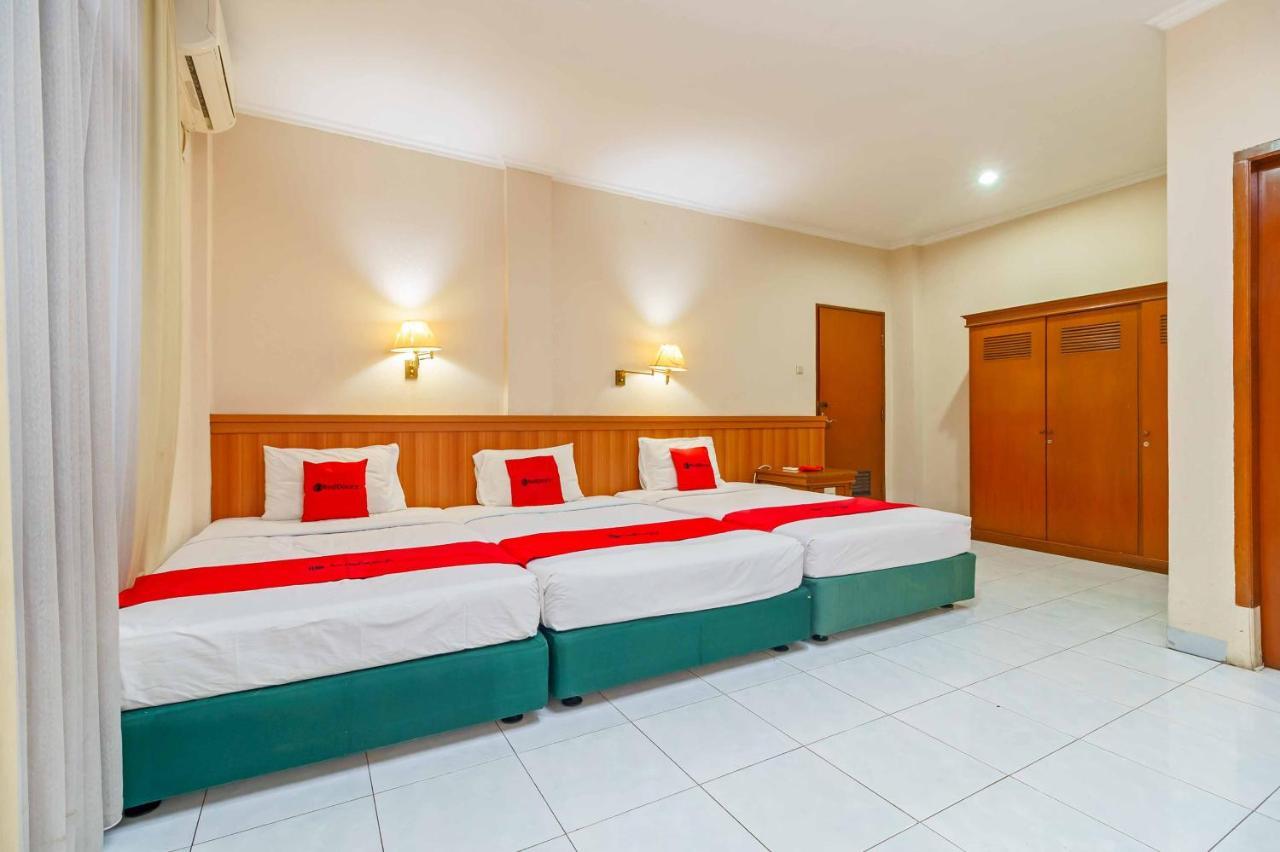 ג'קרטה Reddoorz Plus Near Kemang Raya מראה חיצוני תמונה