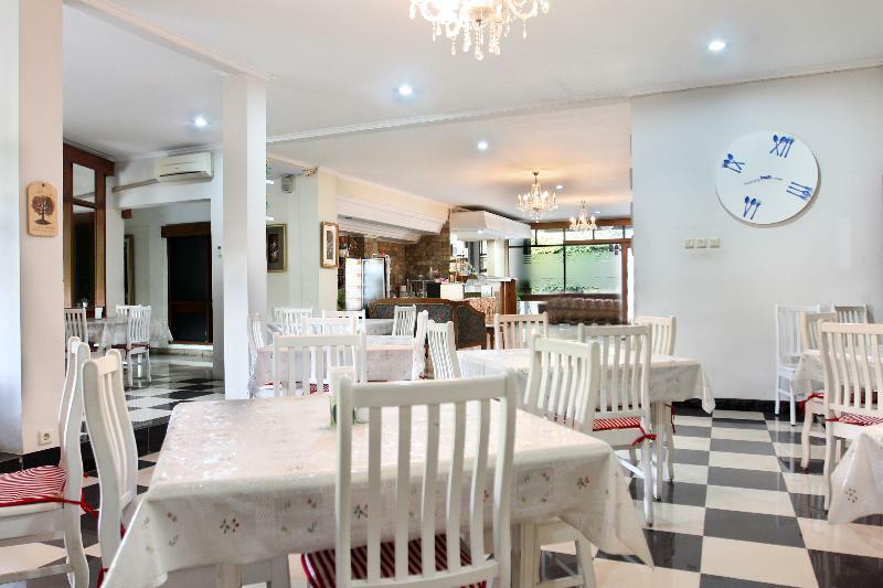 ג'קרטה Reddoorz Plus Near Kemang Raya מראה חיצוני תמונה